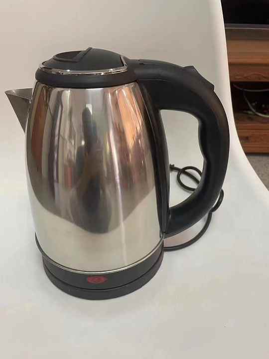 Bouilloire Électrique 2L – Chauffe Ultra-Rapide