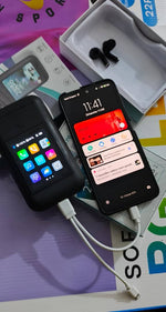 Charger l&#39;image dans la galerie, Power Bank 3-en-1 avec écran tactile et écouteurs sans fil
